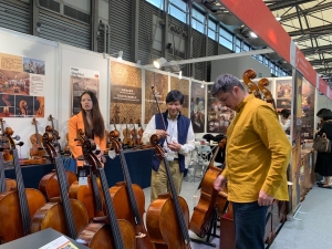 Music China 2019 Rondo 琴弦代表與音樂家於佳典展位